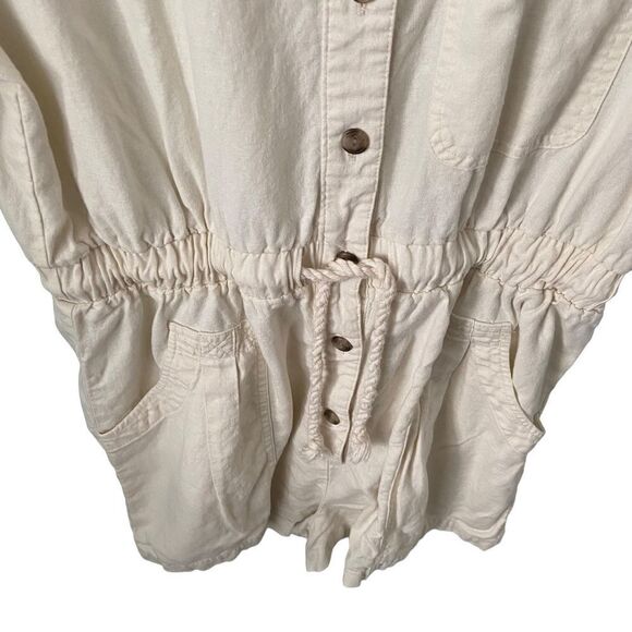 Universal Thread Romper High Neck 3/4 Sleeves in Ivory Print Size Medium - Picture 7 of 8